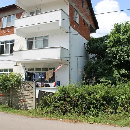 Apartment Cicek Ev *